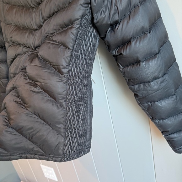 The North Face 550 Women Size L Black Sheen Puffer Goose Down Insulated Jacket - Picture 4 of 16